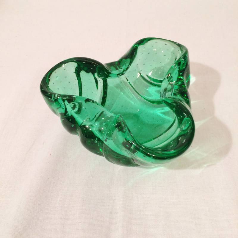 lot 48 image: Vintage MCM 50s Green Art Glass Controlled Bubbles Ash Tray - Super Groovy Condition - Excellent