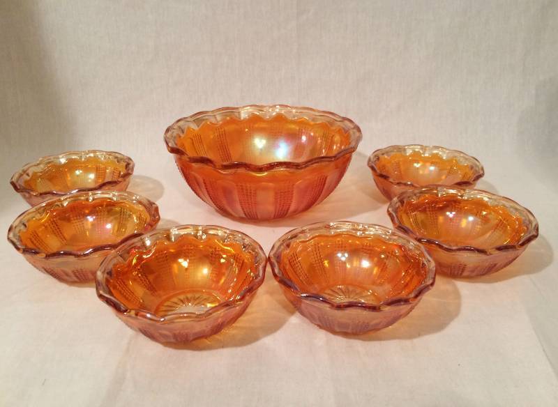 Vintage Iridescent Orange Marigold Carnival Glass Bowls 7 Piece Set Excellent Condition 1141 The Holidays Are Right Around The Corner Gift Auction W Collectible Signed Studio Art Glass Pieces Waterford,Japanese Cocktail Glassware