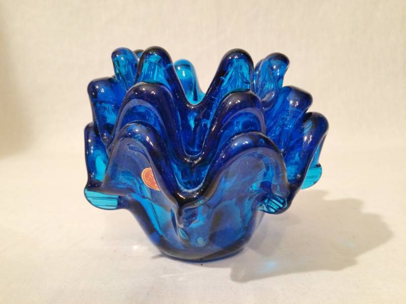 lot 59 image: Mid Century Modern Marked Murano Italy Beautiful Blue Art Glass Stacking Nesting Ashtrays - Excellent Condition