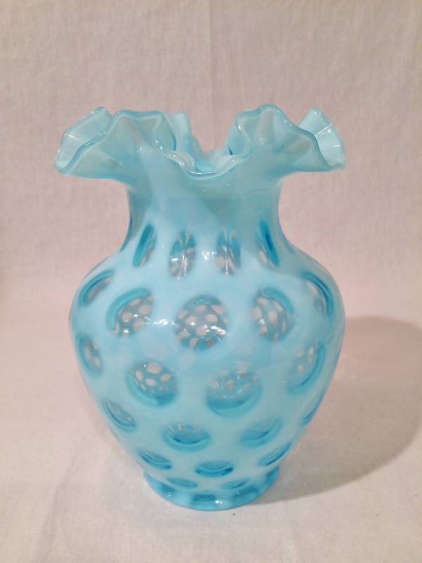 lot 65 image: 1940s Fenton Art Glass Bue Opalescent Coin Dot Large Ruffled Vase - Excellent Condition