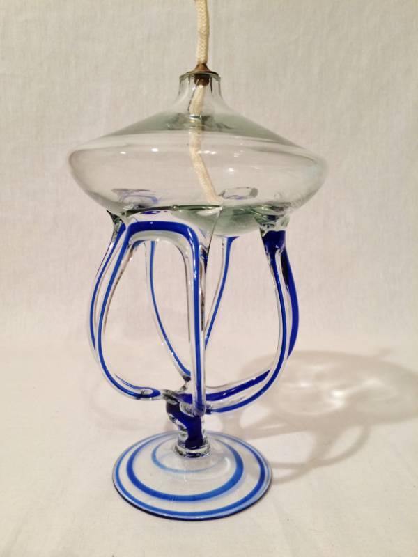lot 66 image: Art Glass Jozefina Krosno of Poland Jellyfish Large Oil Burner&nbspLamp - Excellent Condition