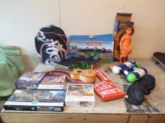lot 52 image: Miscellaneous Toys