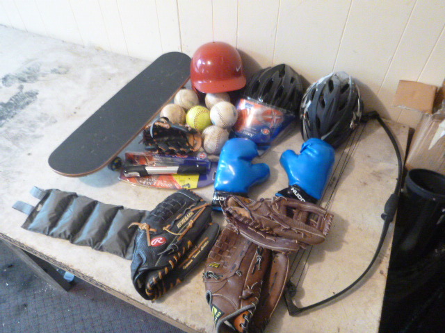 lot 53 image: Sporting Goods