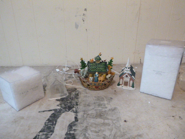 lot 71 image: Christmas Village Items