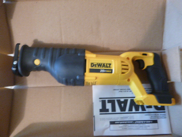 lot 8 image: NEW DeWalt Reciprocating Saw