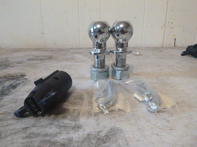 lot 13 image: 1 78 Ball, Conversion Plug and Hitch Pins