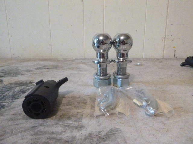 lot 14 image: 1 78 Ball, Conversion Plug and Hitch Pins