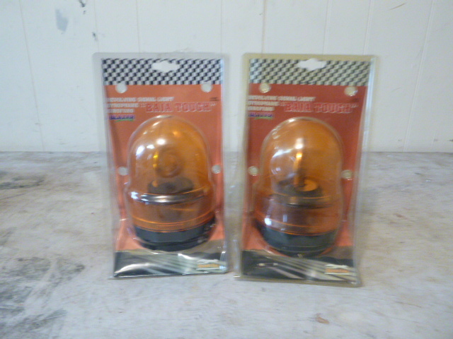 lot 20 image: 2 Blazer Revolving Signal Lights