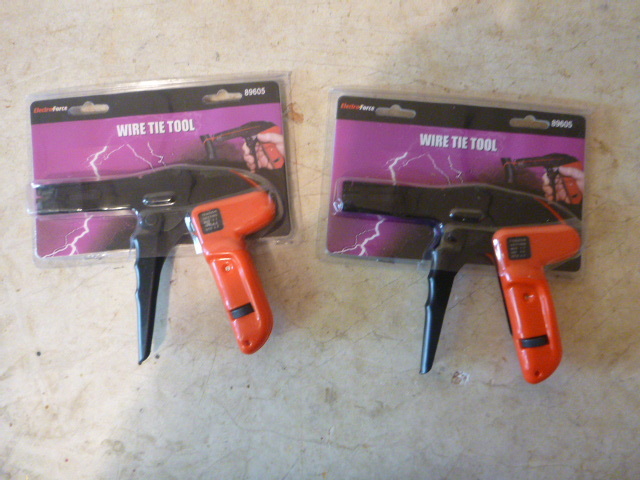 lot 36 image: 2 Electra Force Wire Tie Tools