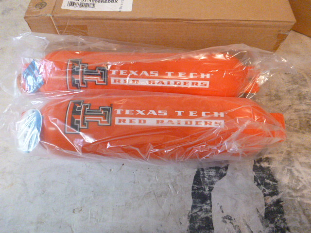 lot 122 image: 2 Hedstrom Boat Fenders