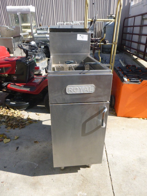 lot 4 image: Royal 2 Basket Fryer