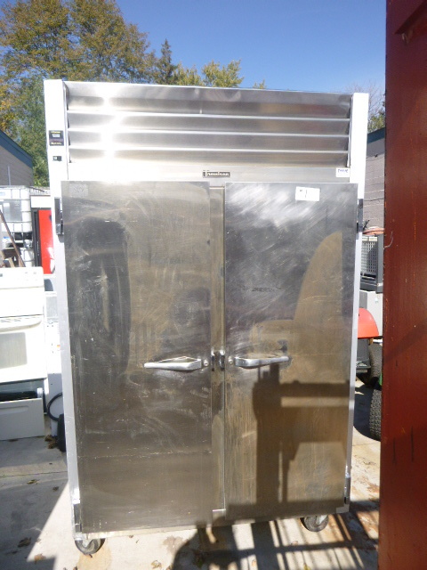 lot 1 image: Traulsen Commercial Refrigerator