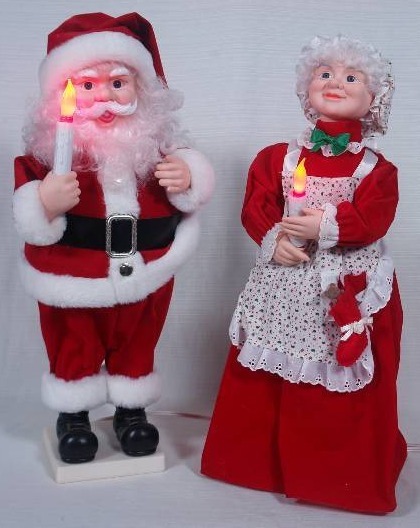lot 53 image: Mr. & Mrs. Claus