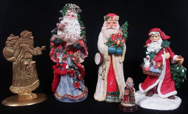 lot 59 image: Old World Santas