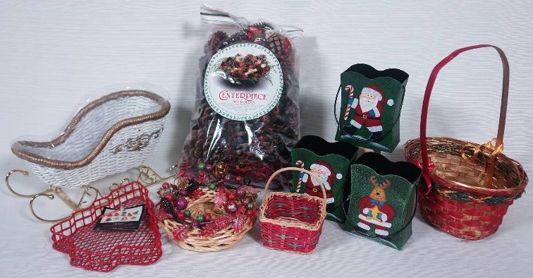 lot 66 image: Potpourri & the Baskets To Put It In