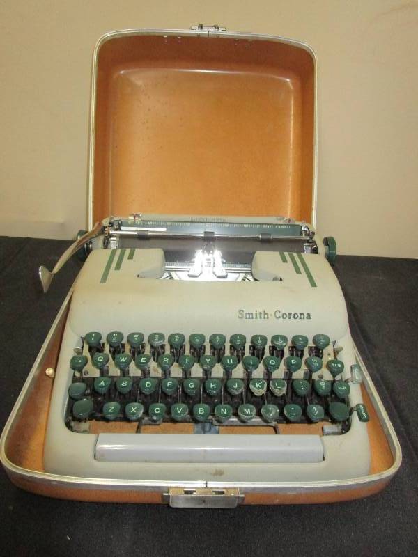 lot 16 image: Smith Corona Electric Typewriter