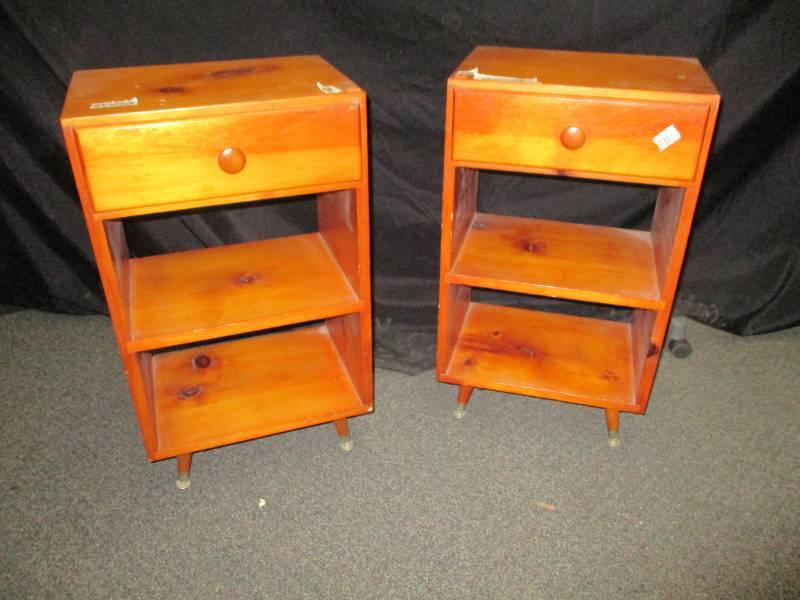 lot 51 image: Two End Tables