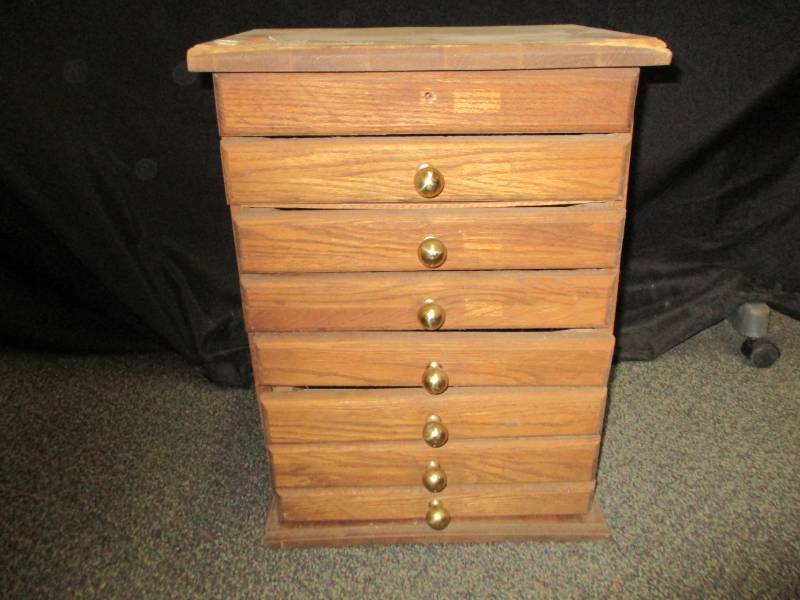 lot 55 image: 8 drawer wood organizer