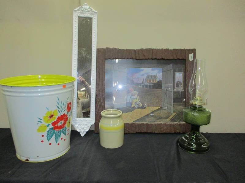 lot 94 image: Adorable picture with a barnwood like frame but its plastic, kerosene lamp, mirror, large metal garbage can and crock