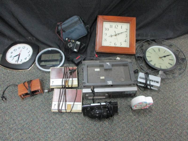 lot 98 image: Various Clocks and Radios and Cameras