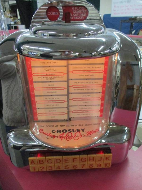 lot 115 image: Crosley Selectomatic juke box radeotape player works grat