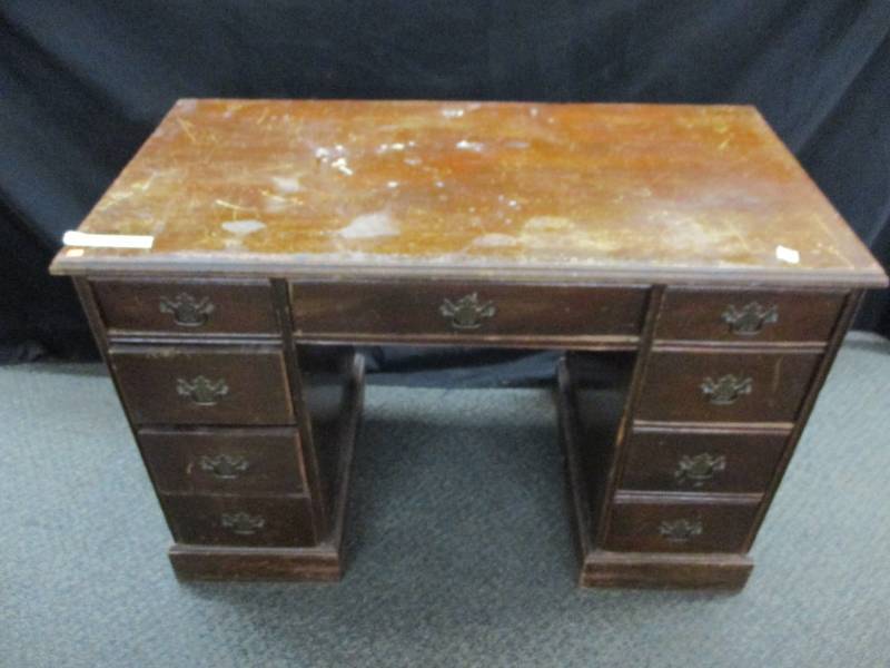 lot 124 image: Vintage Desk
