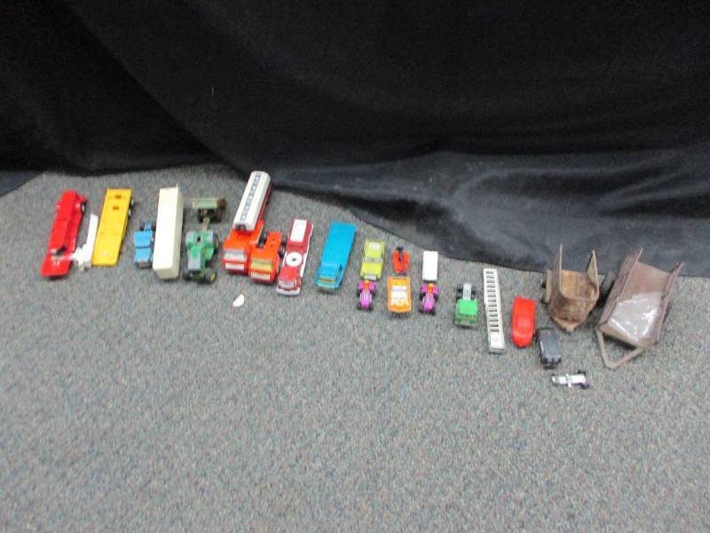 lot 130 image: Antique toys, Tonka, matchbox and more