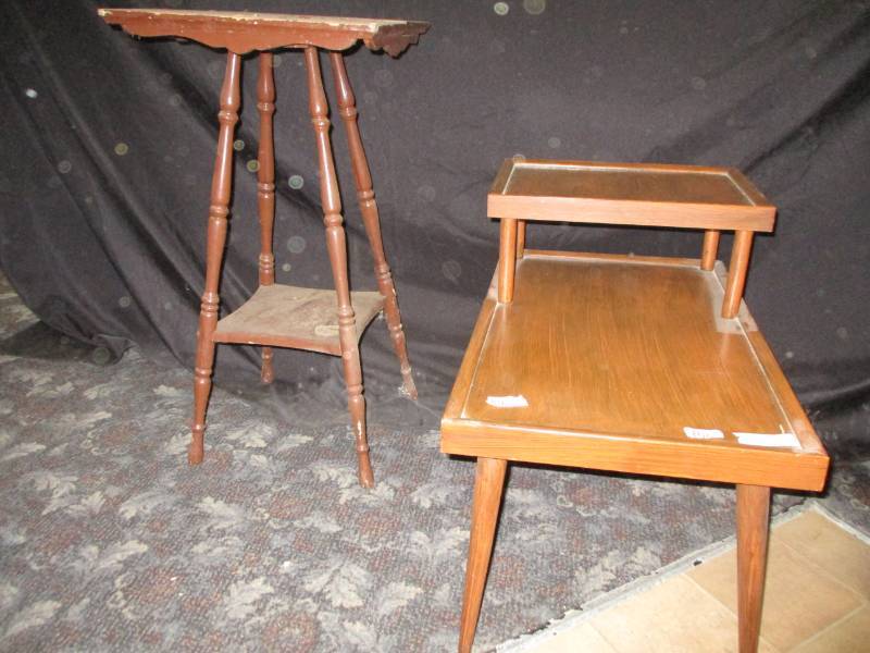 lot 140 image: Antique table and end table