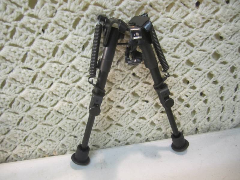 lot 9 image: Lot of 3 - Adjustable 6- 9 Rifle ...