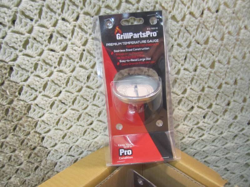 lot 31 image: Case of 6 Grill Parts Pro Premium T...