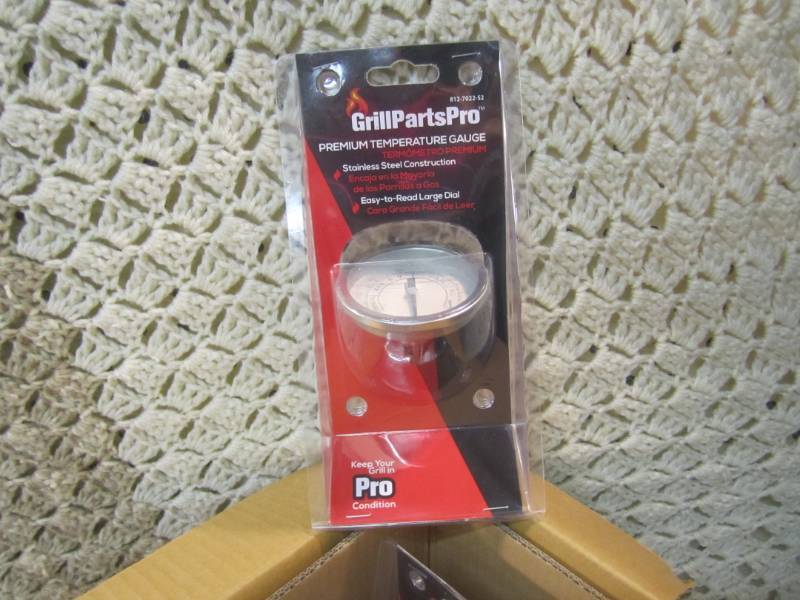 lot 33 image: Case of 6 Grill Parts Pro Premium T...