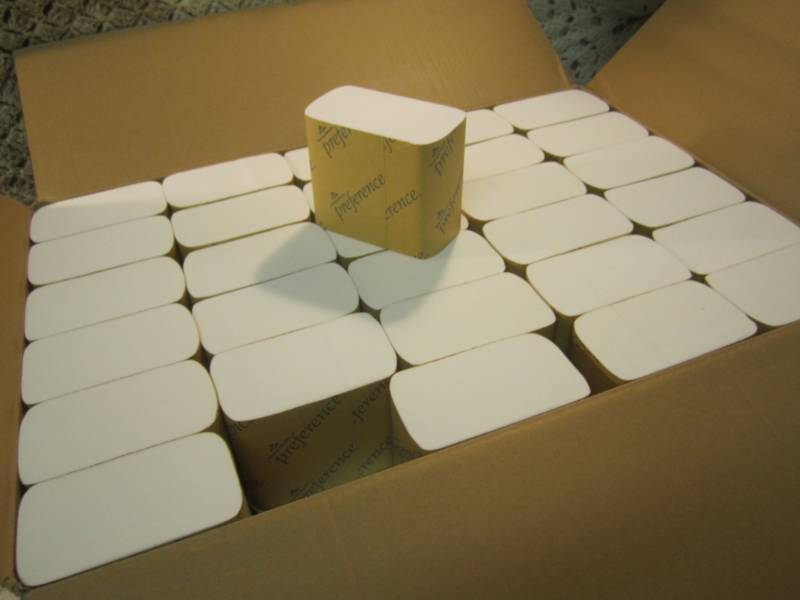 lot 40 image: Case of 2-Ply White Interfolded Bat...