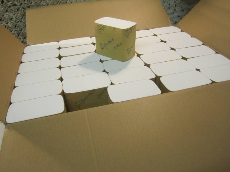 lot 42 image: Case of 2-Ply White Interfolded Bat...