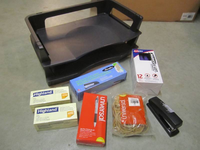 lot 73 image: 6-Pack of Nesting Letter Trays and ...