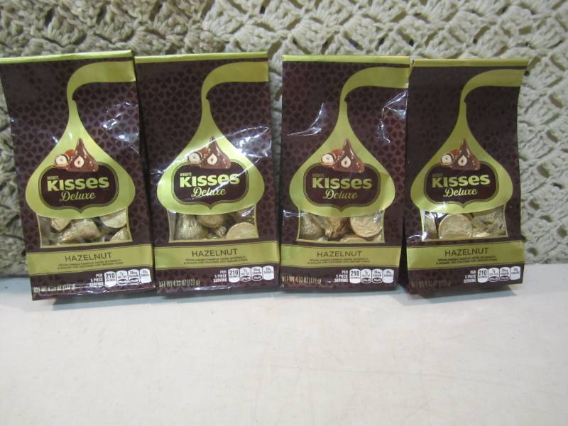 lot 123 image: 4 Bags of Hersheys Kisses Deluxe Ha...