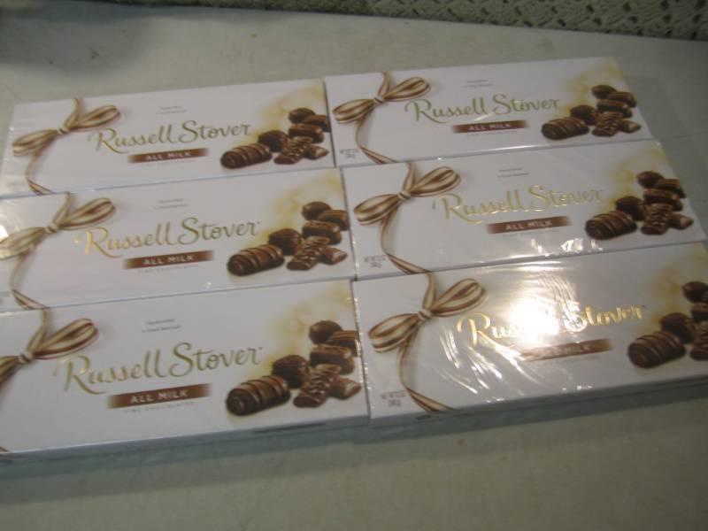 lot 130 image: 6 Boxes of Russell Stover Fine Choc...