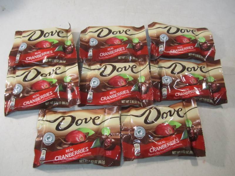 lot 138 image: 8 Bags of Dove Dark Chocolate Dippe...