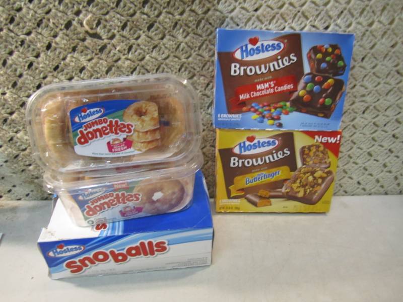 lot 141 image: Mixed Lot of 5 Boxes of Hostess Tre...