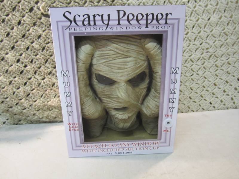 lot 167 image: Scary Peeper Peeping Window Prop Mu...