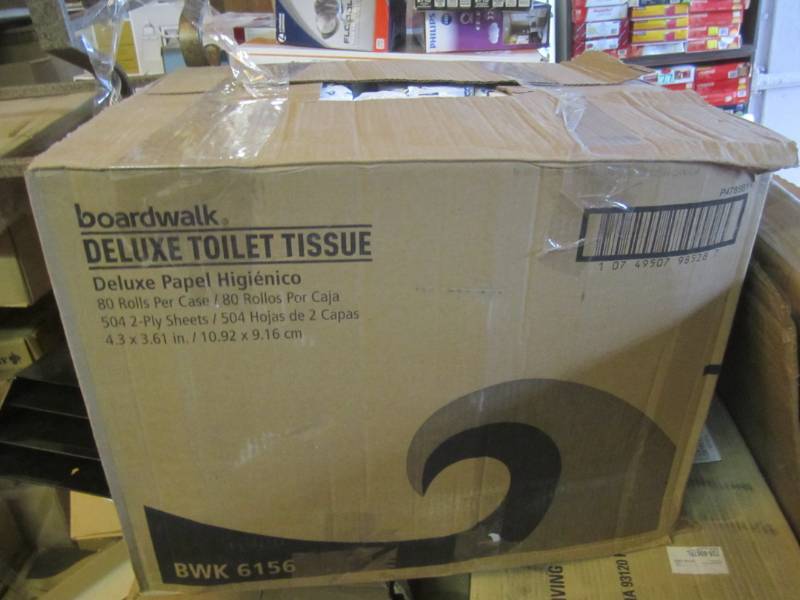 lot 192 image: Case of 80 Rolls of Deluxe Toilet T...