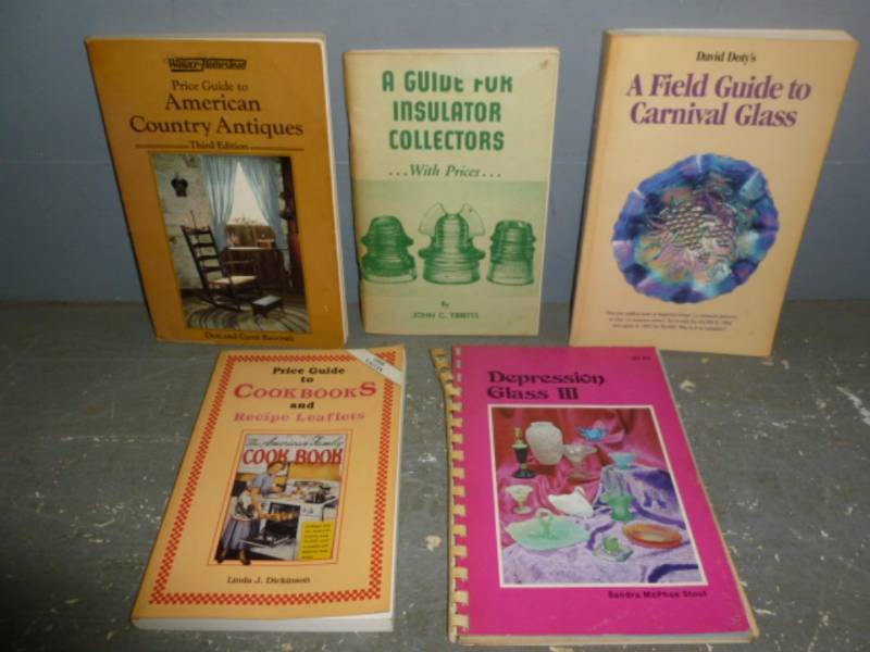 lot 33 image: Collector Books