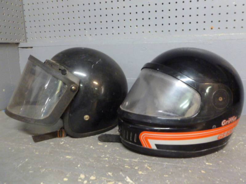 lot 39 image: Snowmobile Helmets