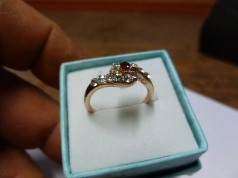 lot 50 image: Ladies Ring