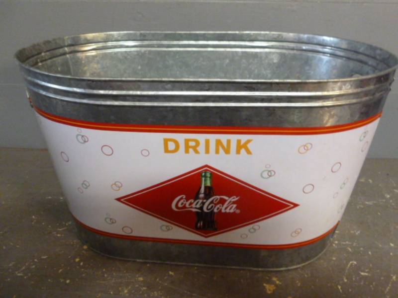 lot 58 image: Coca-Cola Collectible