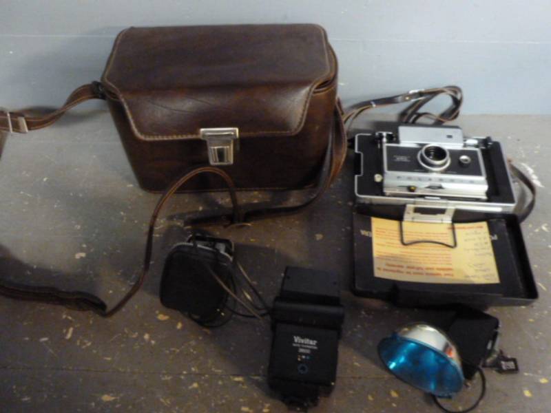 lot 71 image: Vintage Camera