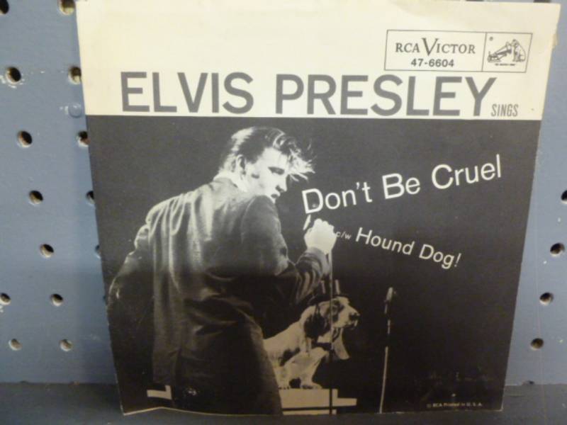 lot 98 image: Elvis Presley Collectible