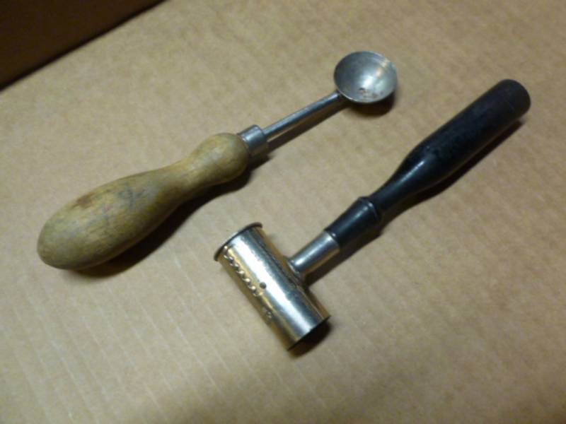 lot 108 image: Vintage Reloading Items