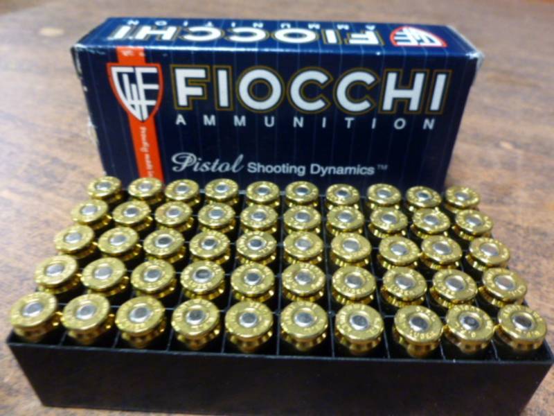 lot 118 image: Pistol Ammo