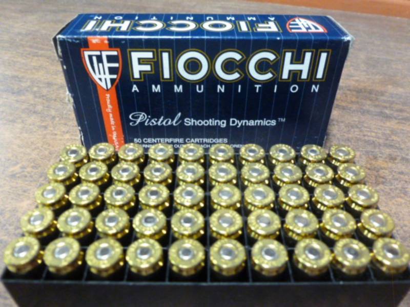 lot 135 image: Pistol Ammo