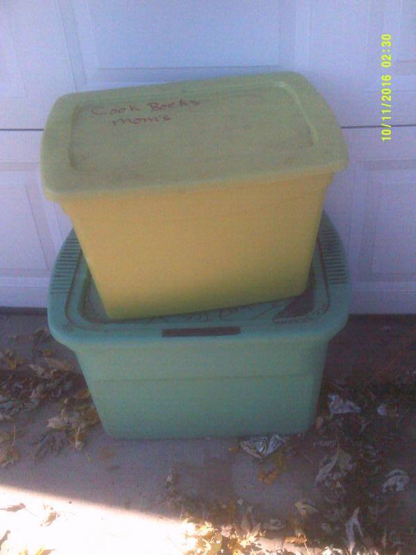 2 TOTES